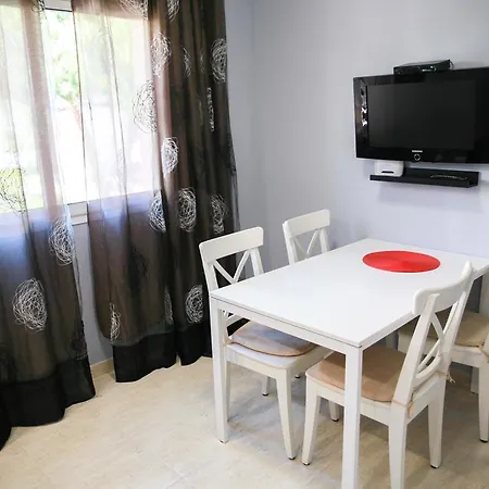 Apartment Club *